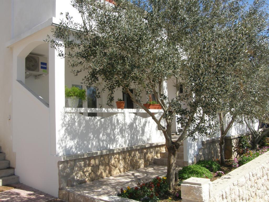 Apartments Marino Povljana Exterior photo
